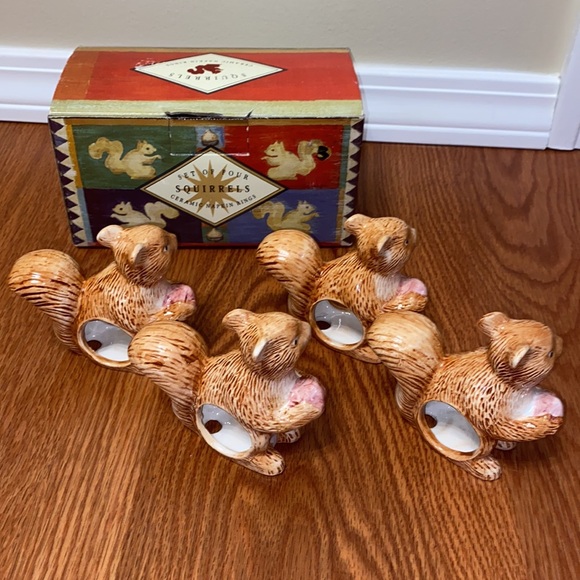 Set of 4 Vintage Ceramic Squirrel Napkin Rings Holders. Autumn, Fall, Thanksgivi - Picture 3 of 3